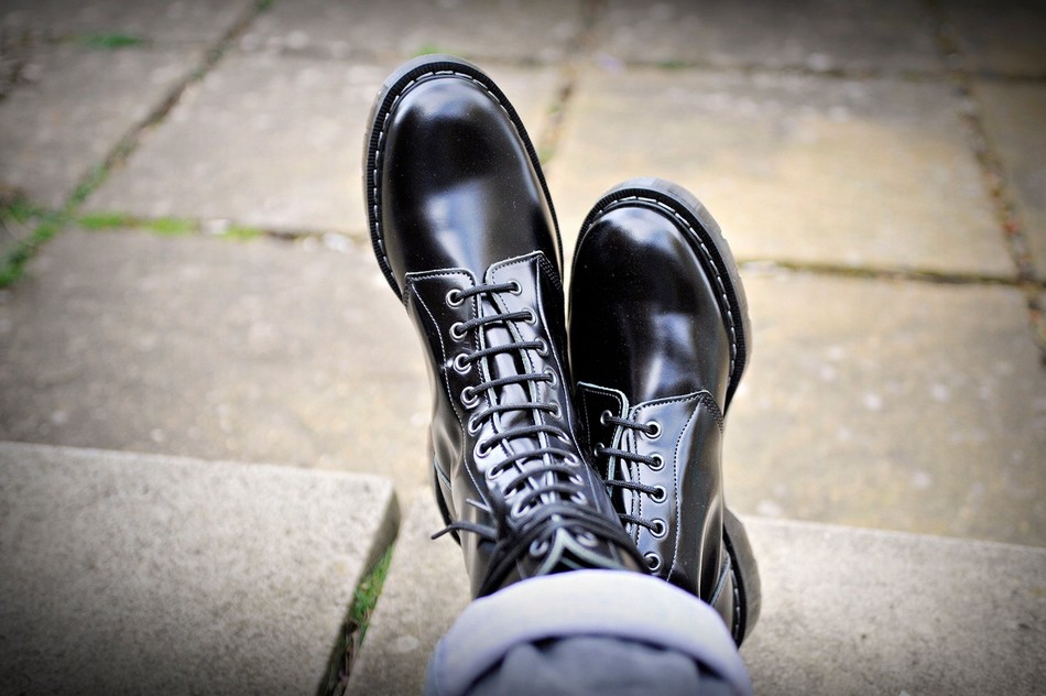 Botas De Astronauta Solovair Hi-Shine 11 Eye Hombre Negras | S11-969-BK-G-030