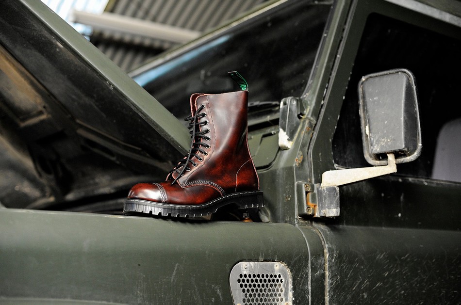 Botas Derby Solovair Rub-Off 11 Eye Steel Toe Hombre Burdeos | SC11-1980-BUR-G-060
